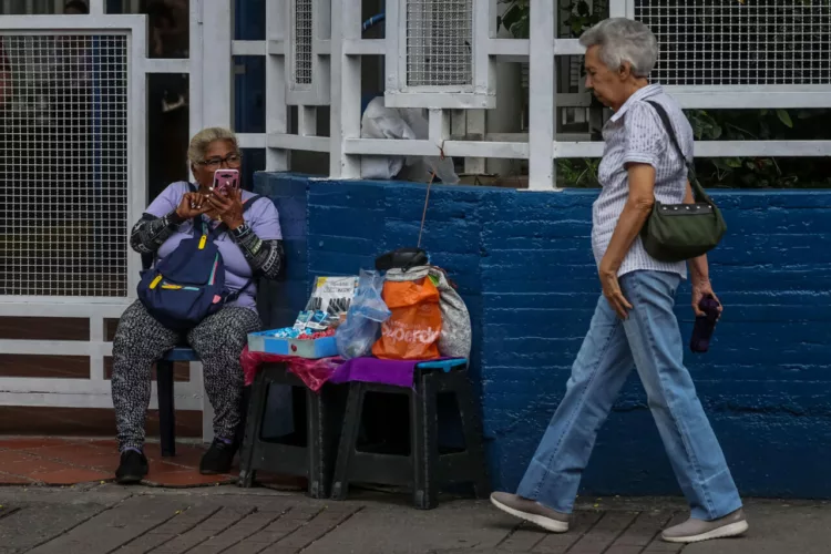 Adultos mayores. Foto referencial