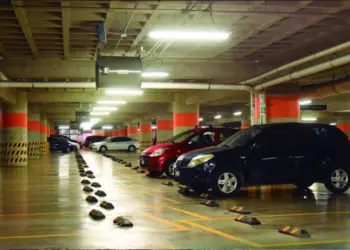serán reguladas tarifas de estacionamientos
