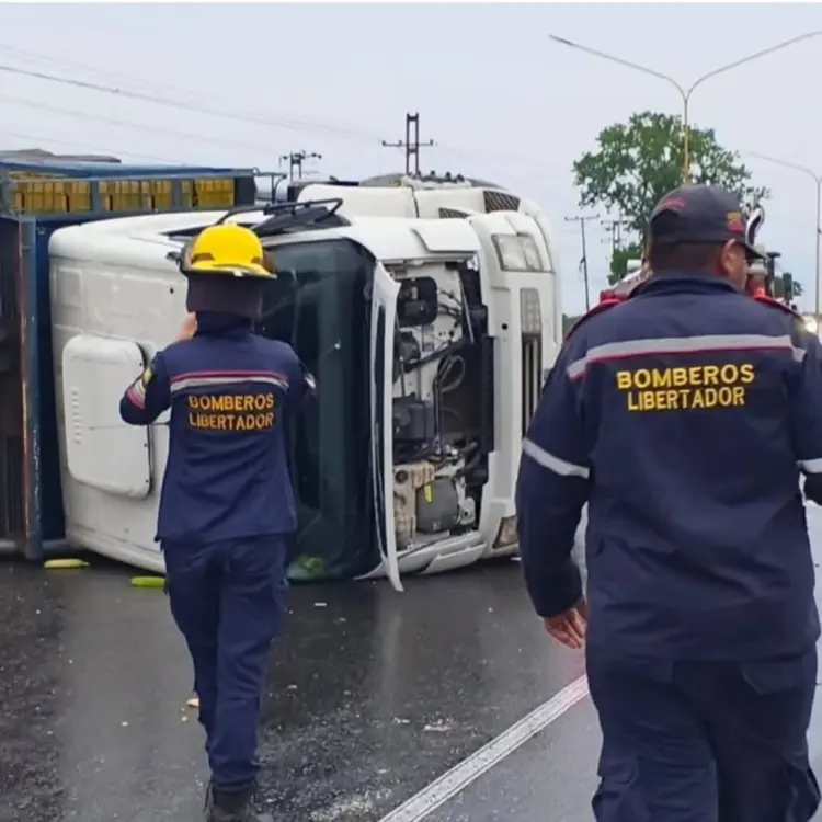 Autoridades llaman a tomar precauciones en las vías, para evitar accidentes, especialmente por las precipitaciones que se están presentando.