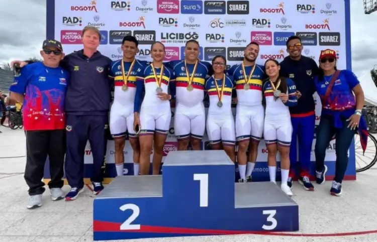 El equipo masculino obtuvo oro y el femenino, plata, en en el Grand Prix de Ciclismo de Pista.