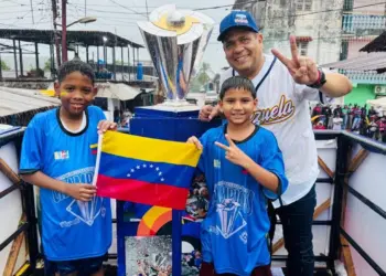 El gobernador de la entidad, Neil Villamizar, encabezó la celebración.