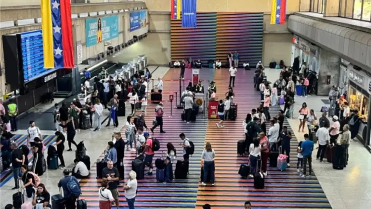 Gran movilización de pasajeros registra el Aeropuerto Internacional de Maiquetía en Semana Santa.