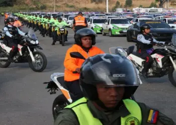 El retorno a casa también cuenta con la asistencia de miles de funcionarios de seguridad en todo el país.