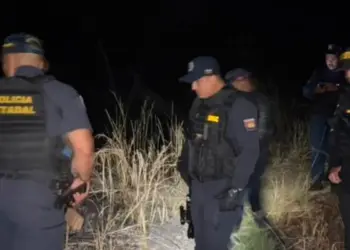 En el intercambio de disparos, un hombre resultó herido y posteriormente falleció, informaron las autoridades policiales.
