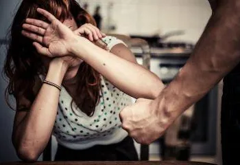Se espera que las autoridades investiguen a fondo la denuncia sobre abuso contra una mujer en Las Aguitas.