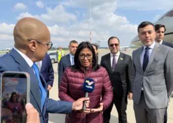 Delcy Rodríguez, llegó este domingo a La Haya, en Países Bajos