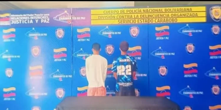 Los detenidos son Edisson Fabricio Pineda Díaz, de 18 años, y a un adolescente de 17 años.