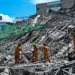 Los primeros reportes indicaban que 24 personas habían sido rescatadas de entre los escombros.