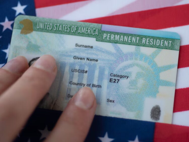 La Green Card completa en muchos inmigrantes "el sueño americano".