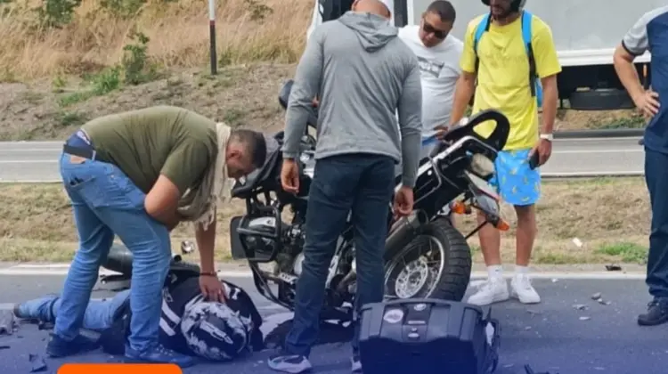 Pese a haber sido auxiliado, el motorizado falleció en el lugar del suceso.