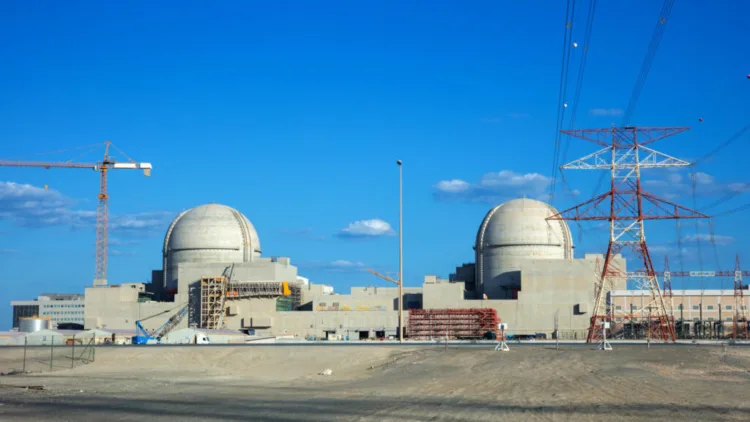 El ataque produjo un incendio en una central nuclear en los Emiratos Árabes Unidos.