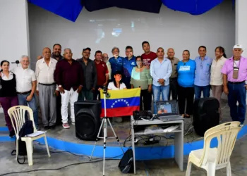 En Valencia, el acto tuvo como escenario el auditorio del Centro de Ingenieros del estado Carabobo.