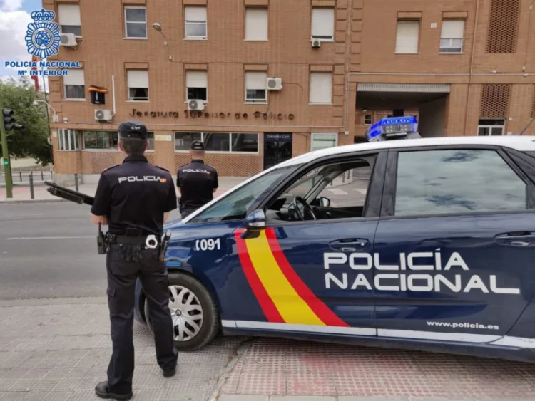 La Policía Nacional de España realizó el procedimiento.