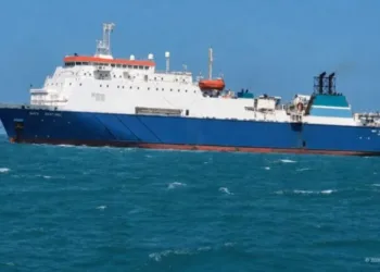 El buque especializado Wave Sentinel llegó al puerto de Guaranao, en el estado Falcón.