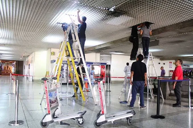Los trabajos en el Aeropuerto Internacional Simón Bolívar de Maiquetía continúan.