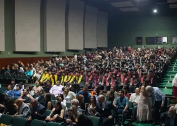 750 graduandos