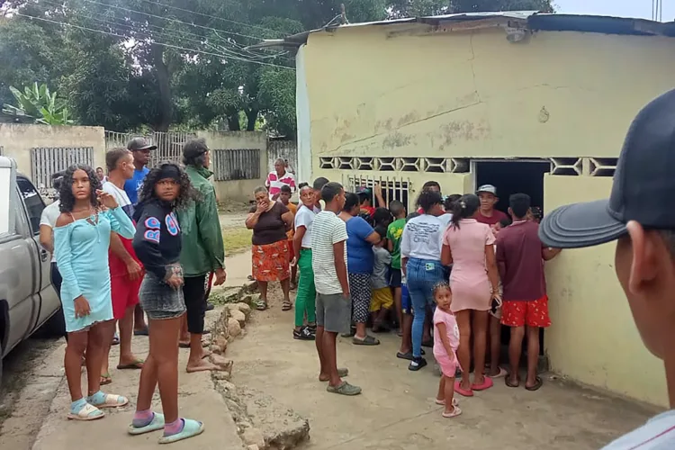Cientos de venezolanos están en busca de información de sus parientes radicados en Colombia.