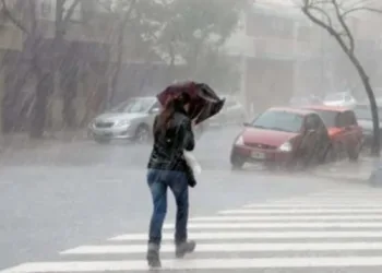 Al igual que el sábado, este domingo hay altas probabilidades de que llueva fuerte.