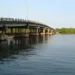 Restringido paso hacia Morrocoy por el puente Punta Brava