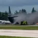 El Departamento de Bomberos y Rescate de Miami-Dade desplegó más de 60 unidades especializadas para combatir el fuego.