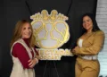 La periodista Sandy Aveledo y la empresaria Thais Acuña, moderadoras del Podcast “Conectadas”.