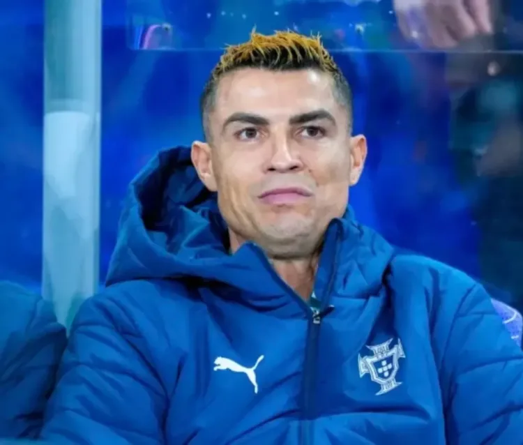 Cristiano Ronaldo en el banquillo