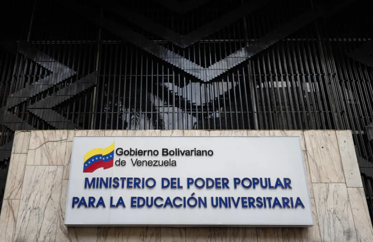 Los montos asignados varían según los años de servicio, cargos y estudios que posee el trabajador, así como el organismo para el que laboral.