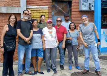 Vecinos de Trigal Sur esperan la solución a la situación con el servicio eléctrico.