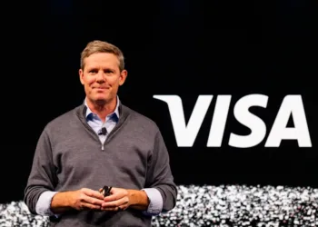 Visa estudia una ronda de despidos para impulsar el uso de la IA.