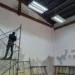 Los trabajos incluyen reparaciones del techo y pintura interior.