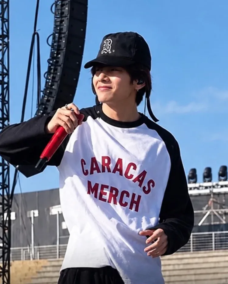 Todo lo que viste Taehyung se agota en pocas horas.