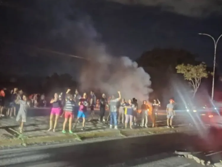 Se están haciendo frecuentes las protestas nocturnas en diversos sectores de Carabobo.