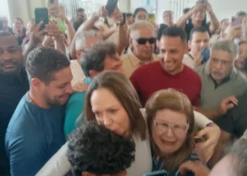 La primera aparición de María Corina Machado fue en el santuario de La Divina Pastora, en Barquisimeto.