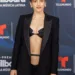 Rosalía lució un espectacular vestido negro ceñido con 'efecto joya'.