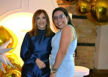 Sandy Aveledo y María Milagros Márquez Escalante, autoras de "Decidimos quedarnos".