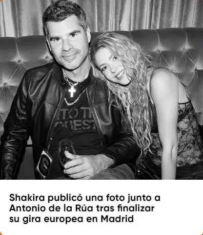 La cantante colombiana compartió una imagen en blanco y negro junto a su expareja.